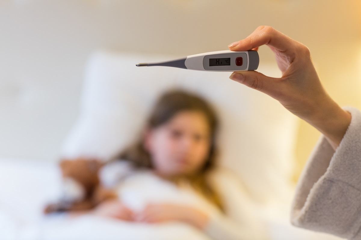 Ce se intampla daca copilul tuseste sau face febra in timpul carantinei?